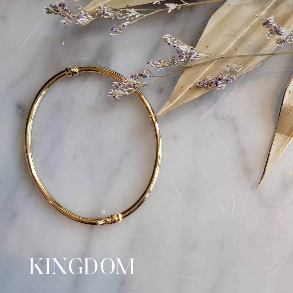 14k Yellow Gold Bangle